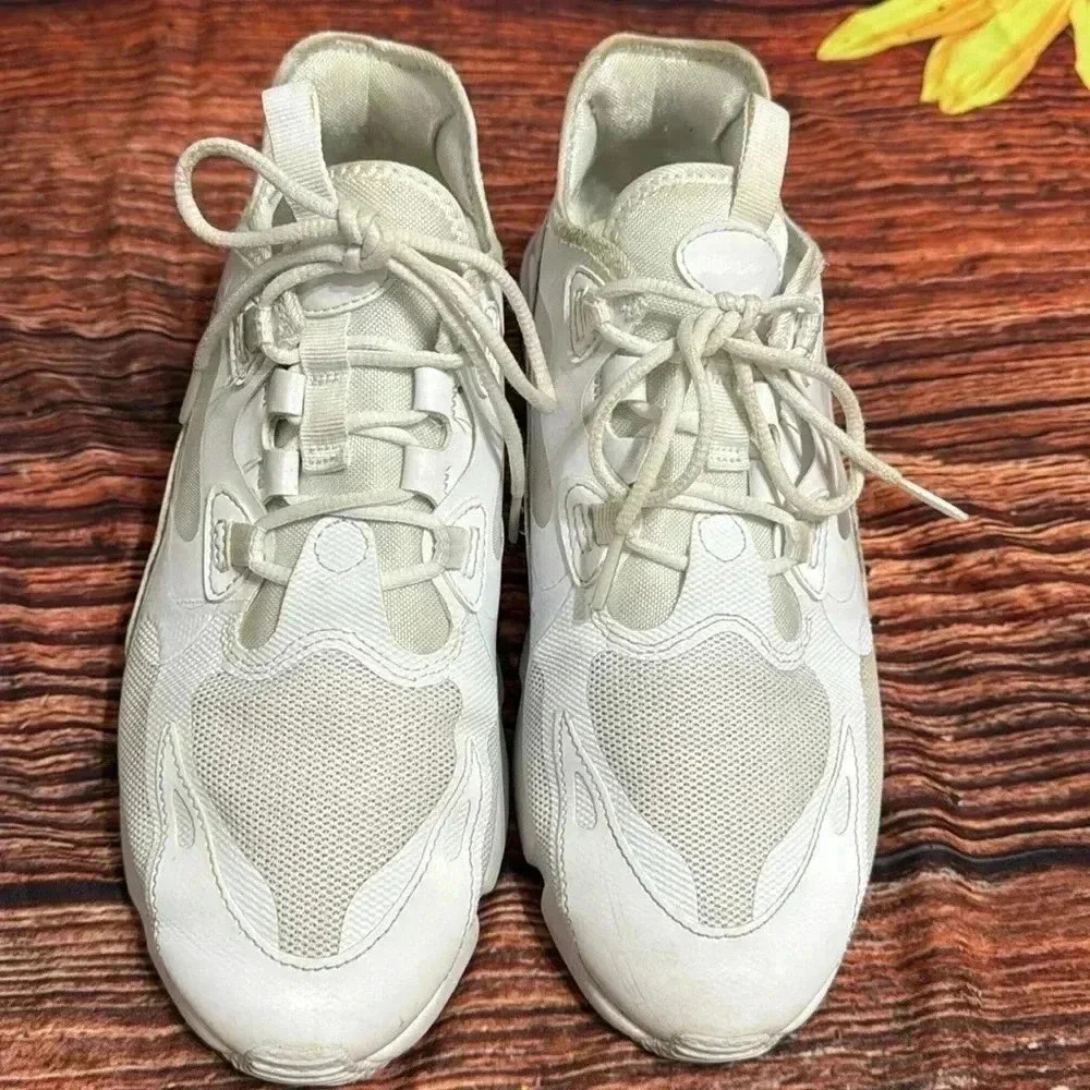 Nike Air Max Size 8​